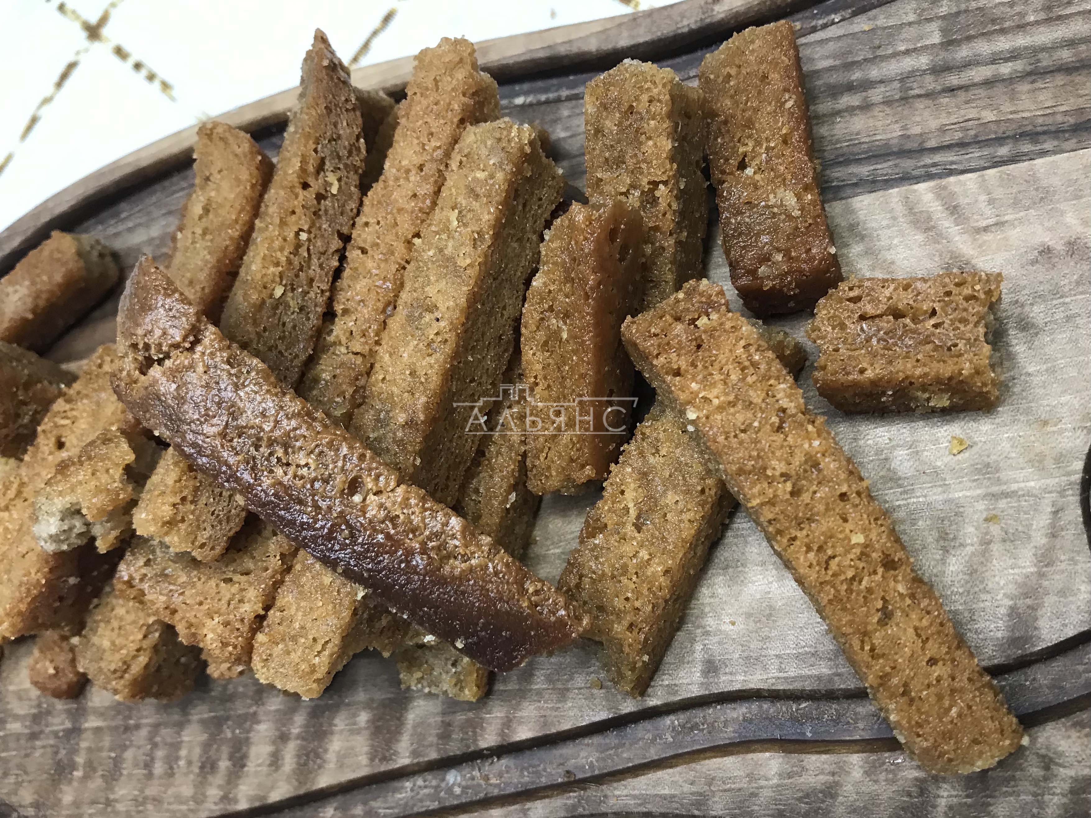 Деревенские гренки с чесноком в Северске
